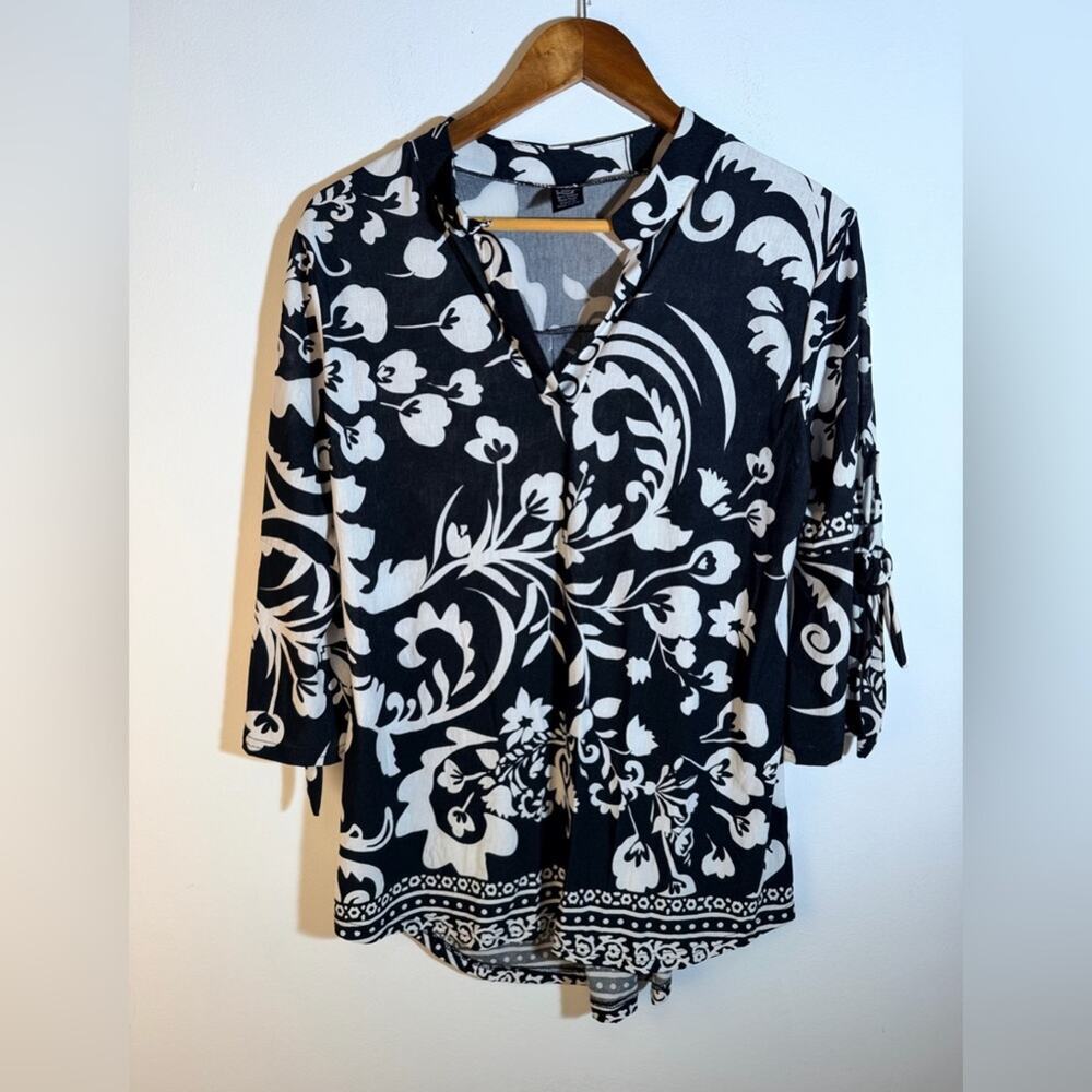 Black and White Floral Women's Top